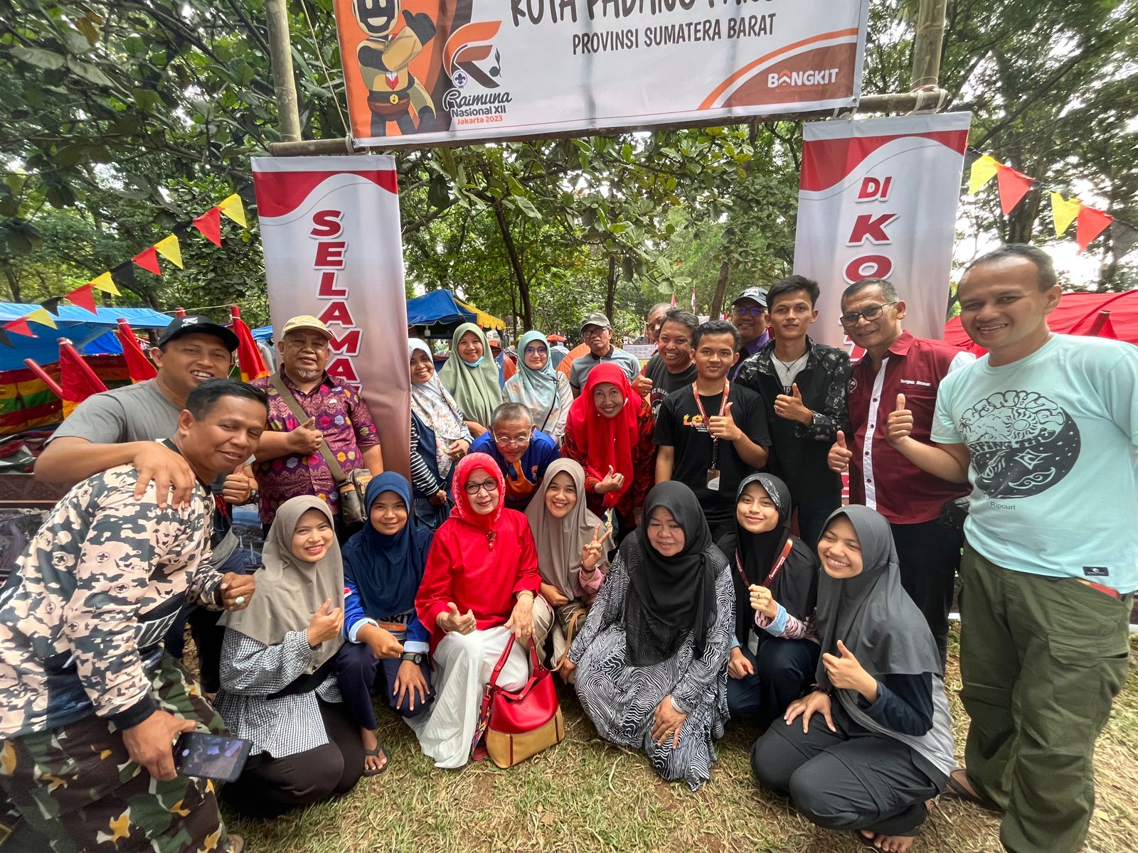 PRA PAPA PADANG PANJANG KUNJUNGI TENDA KONTINGEN PADANG PANJANG DI ARENA RAIMUNA NASIONAL 2023 CIBUBUR JAKARTA