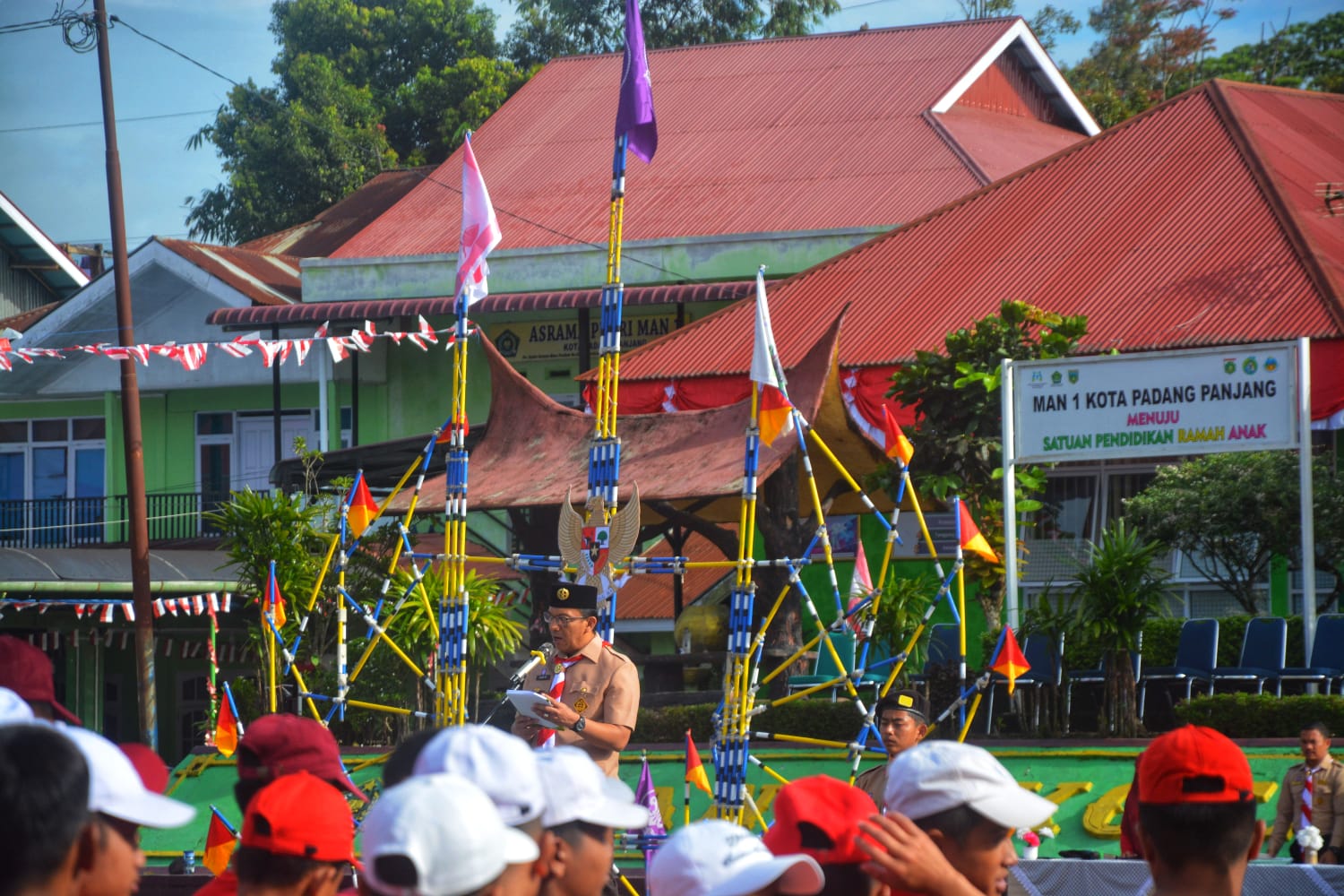 Hari Pramuka Ke-64, MAN 1 dan Sejumlah Sekolah di Padang Panjang Gelar Upacara Serentak