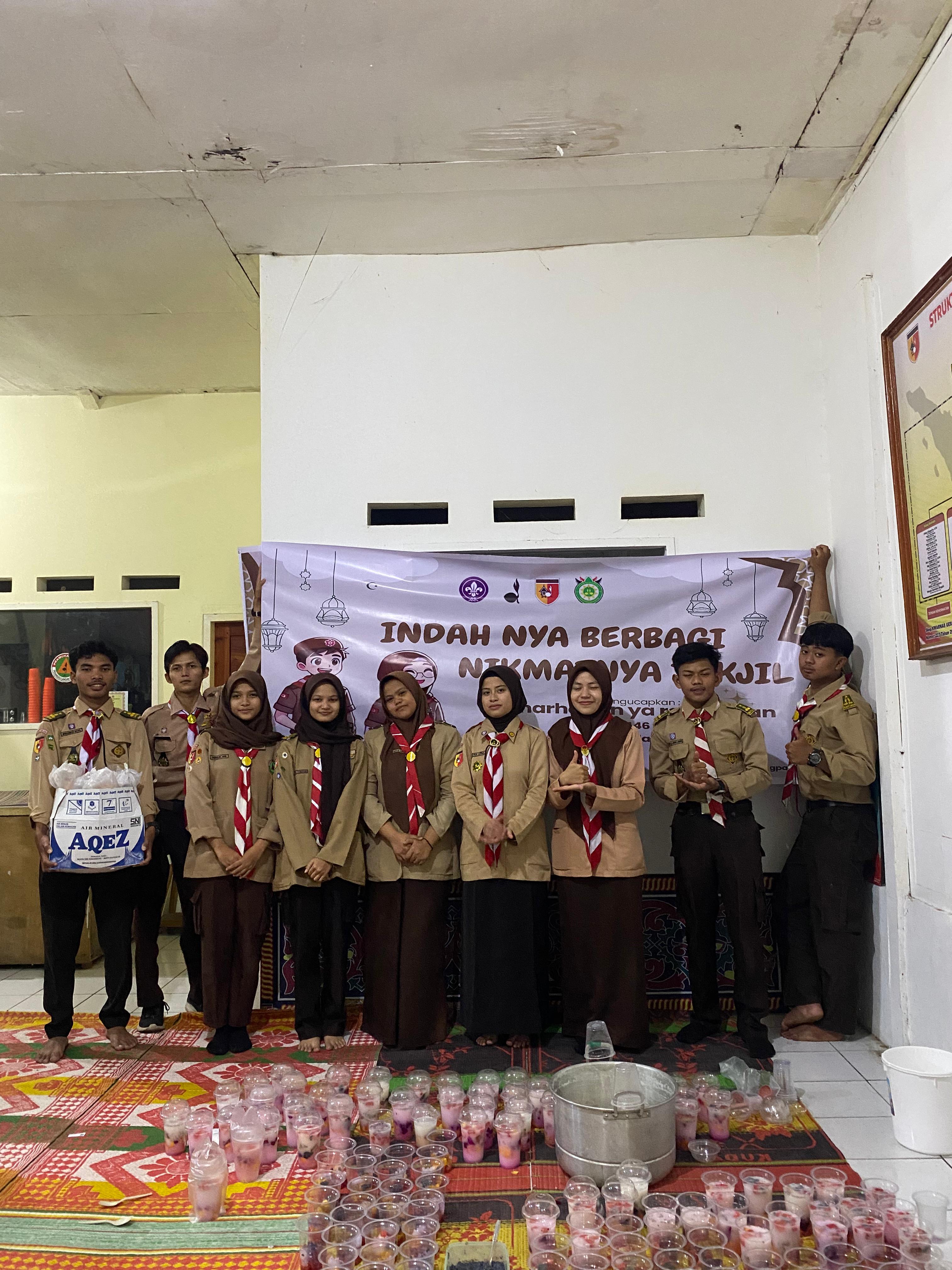 Dewan Kerja Cabang Kwarcab 12 Padang Panjang Gelar Aksi Berbagi Takjil